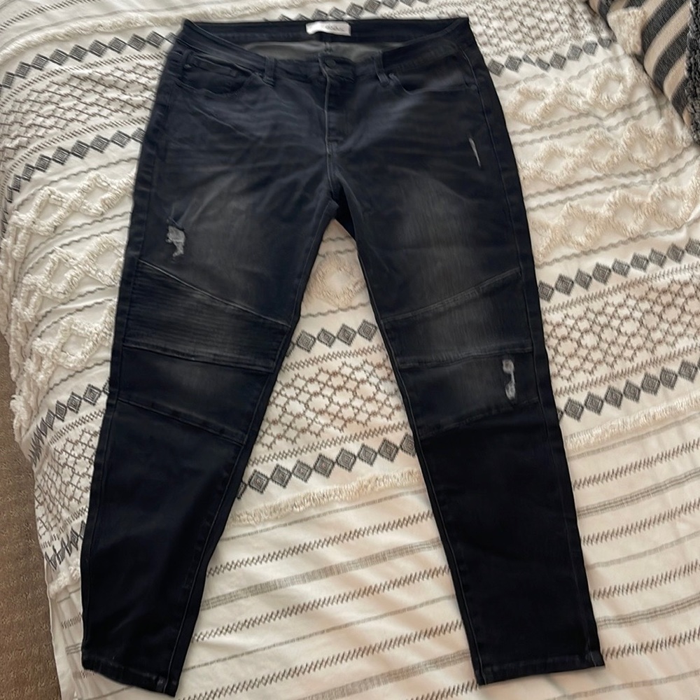 KanCan skinny ankle jeans